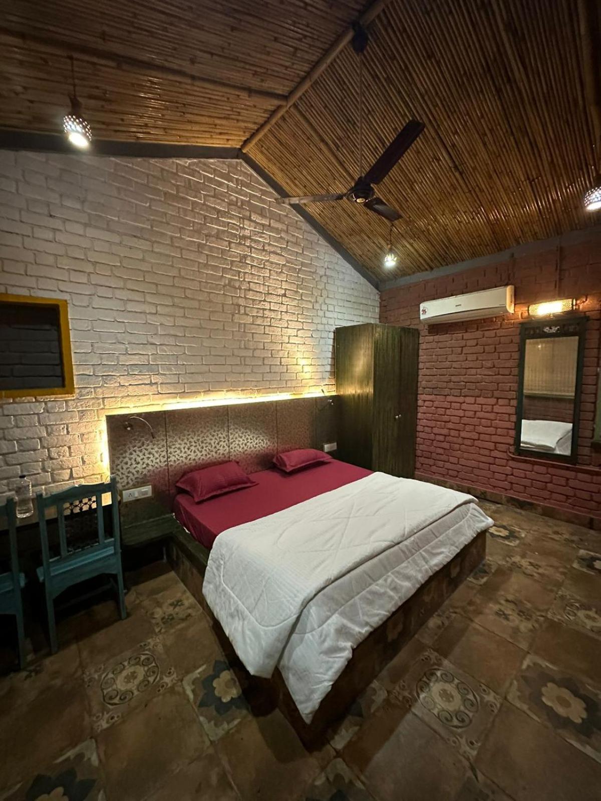 The Forest Suite Greater Noida Exterior photo