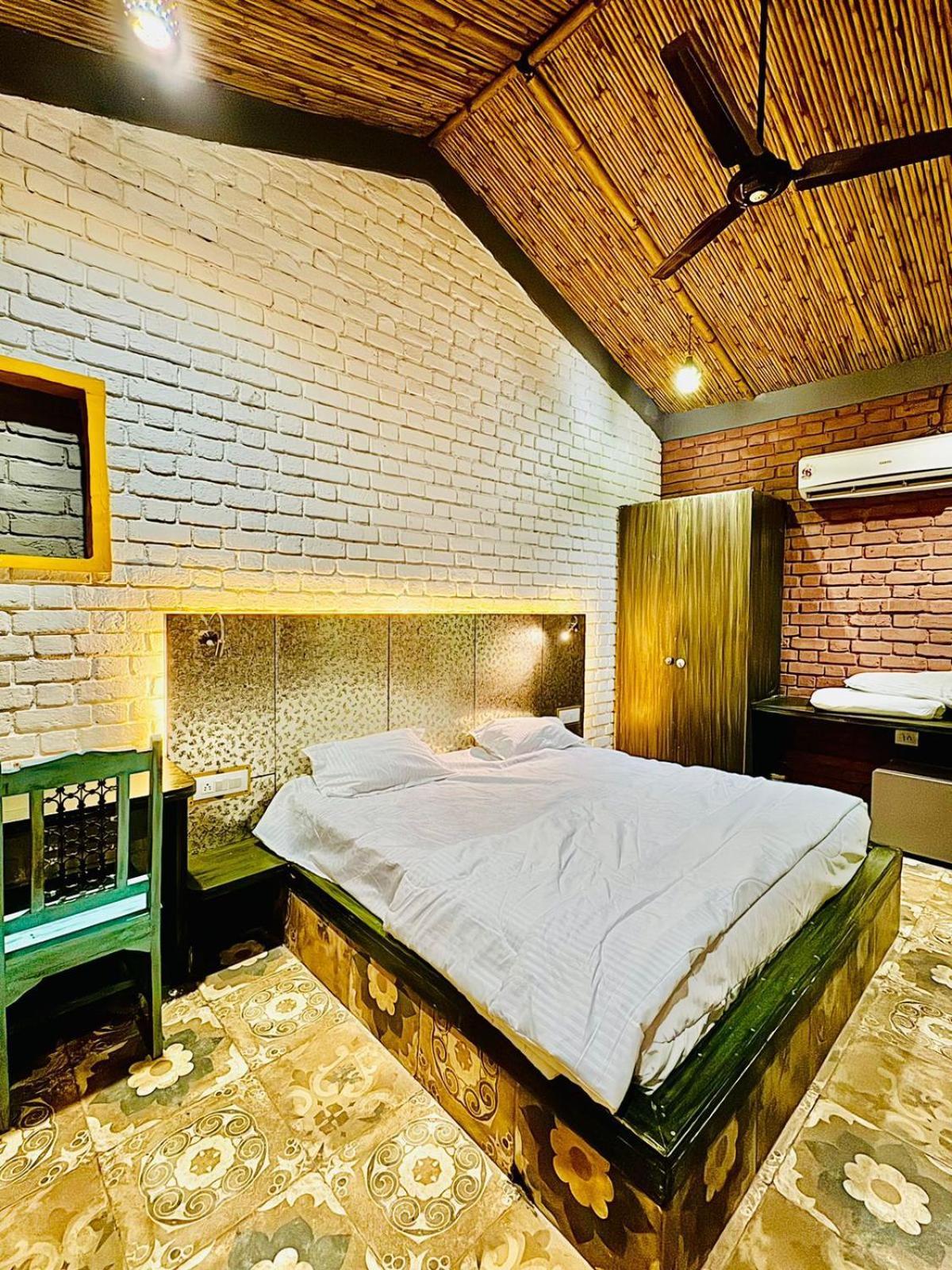 The Forest Suite Greater Noida Exterior photo